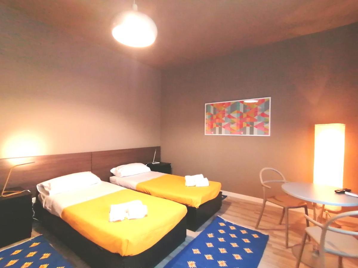 Inner City De Luxe Apartment Catânia Exterior foto